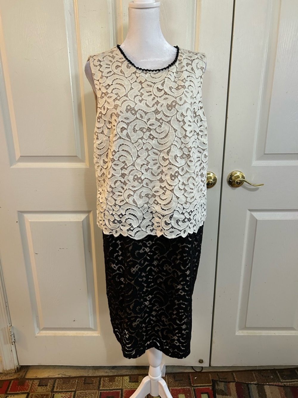 Tommy Hilfiger cream & black lace popover dress, size 14